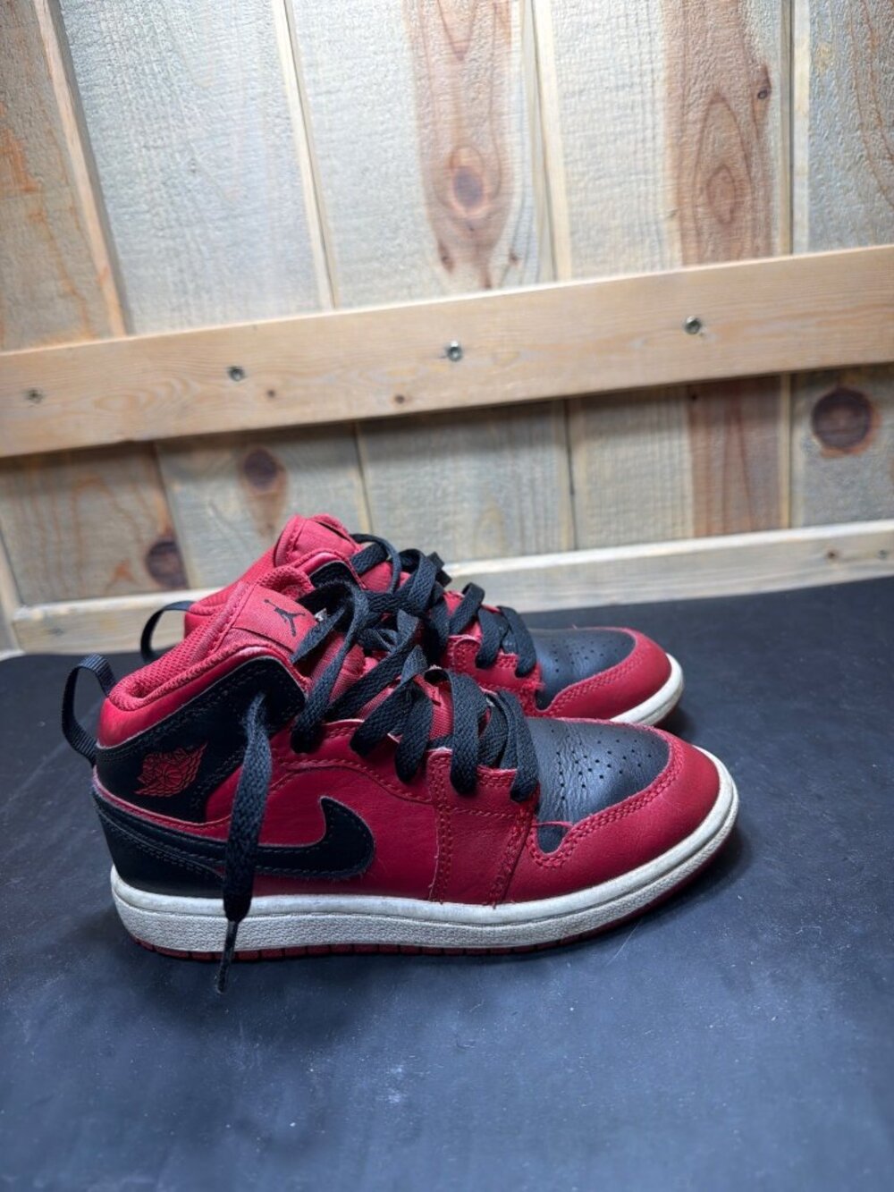 Nike Air Jordan 1 Mid PS Reverse Bred Red Black Youth Kids Size 13C 640734-660